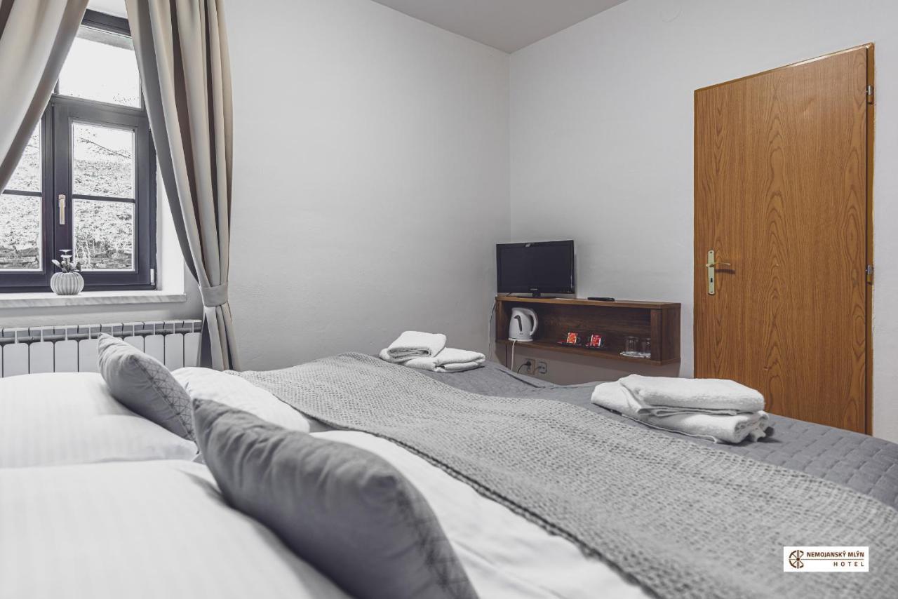 Hotel Nemojansky Mlyn Nemojany Buitenkant foto