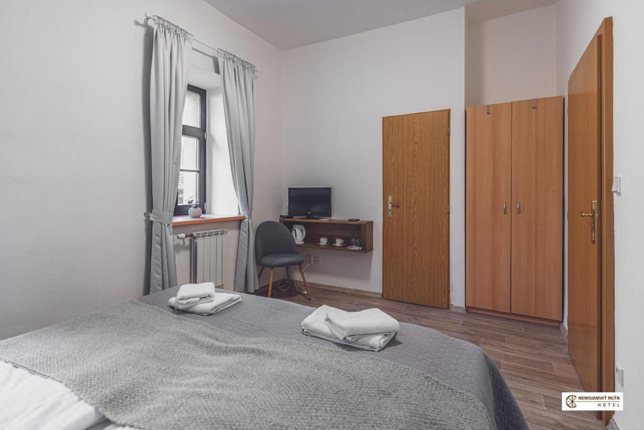 Hotel Nemojansky Mlyn Nemojany Buitenkant foto