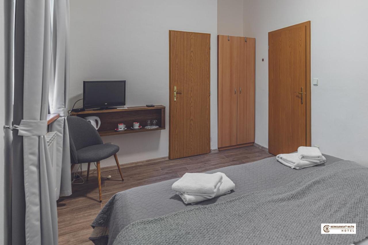 Hotel Nemojansky Mlyn Nemojany Buitenkant foto