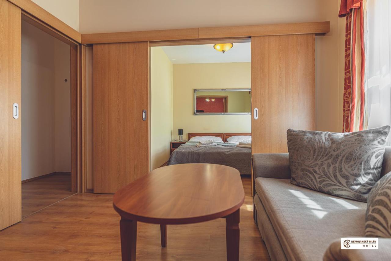 Hotel Nemojansky Mlyn Nemojany Buitenkant foto