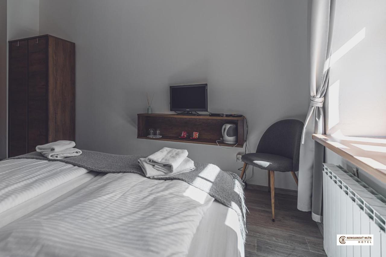 Hotel Nemojansky Mlyn Nemojany Buitenkant foto