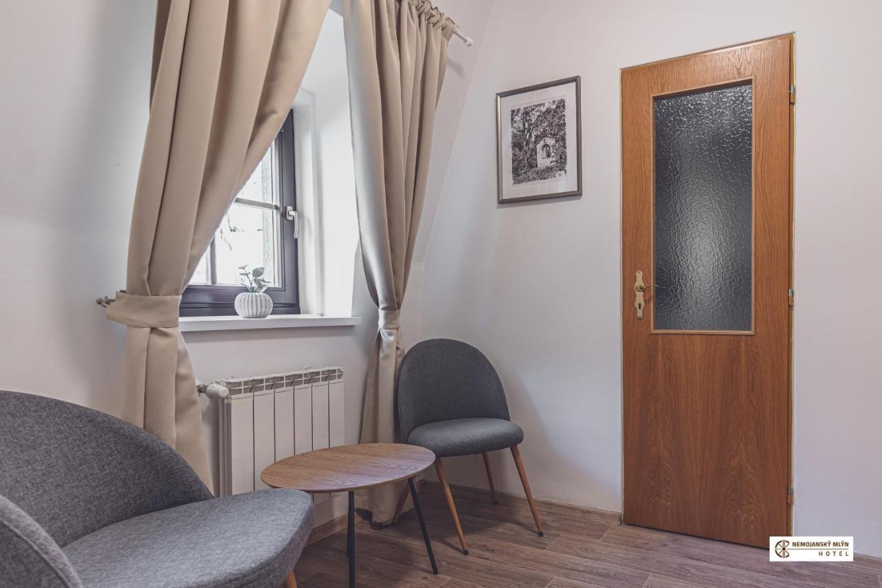Hotel Nemojansky Mlyn Nemojany Buitenkant foto