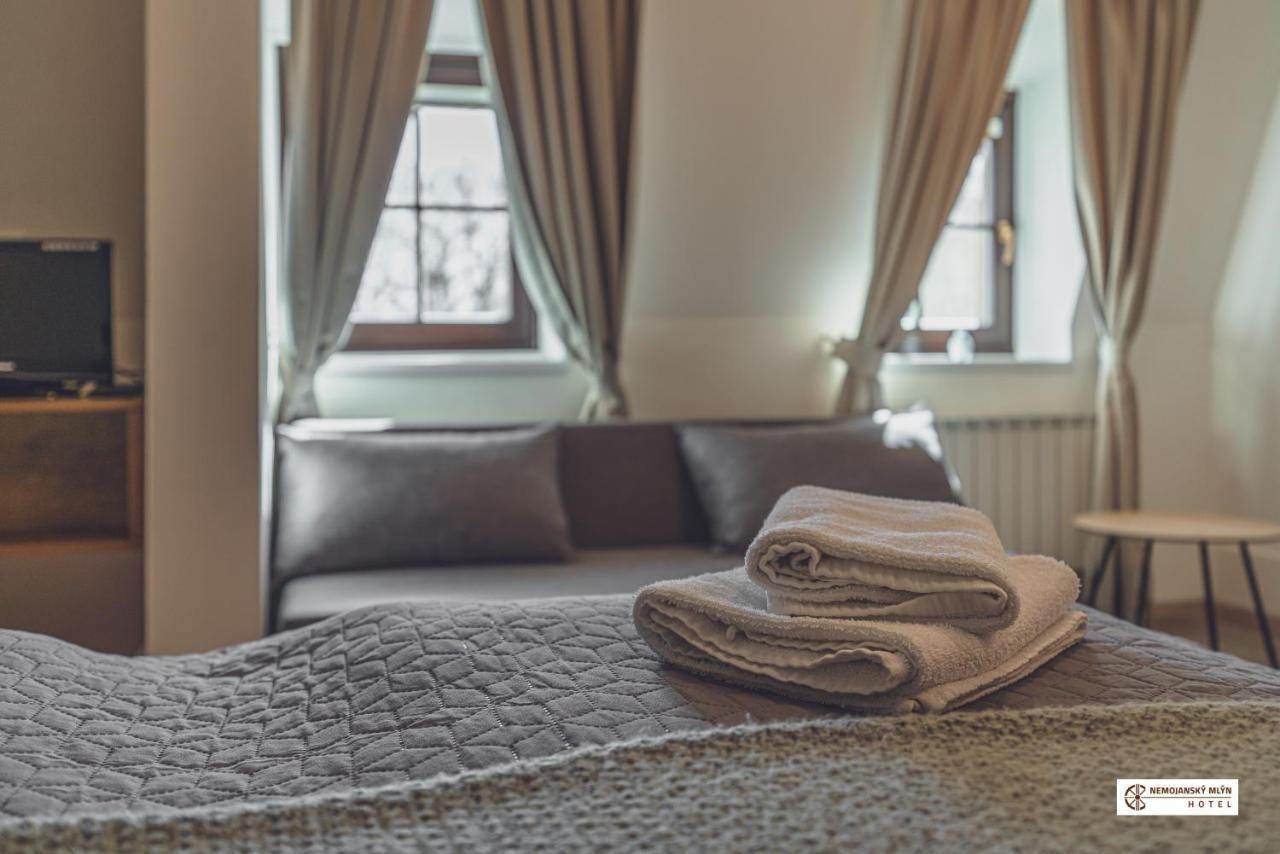 Hotel Nemojansky Mlyn Nemojany Buitenkant foto