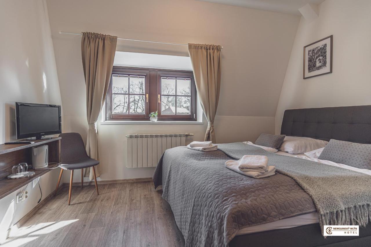 Hotel Nemojansky Mlyn Nemojany Buitenkant foto