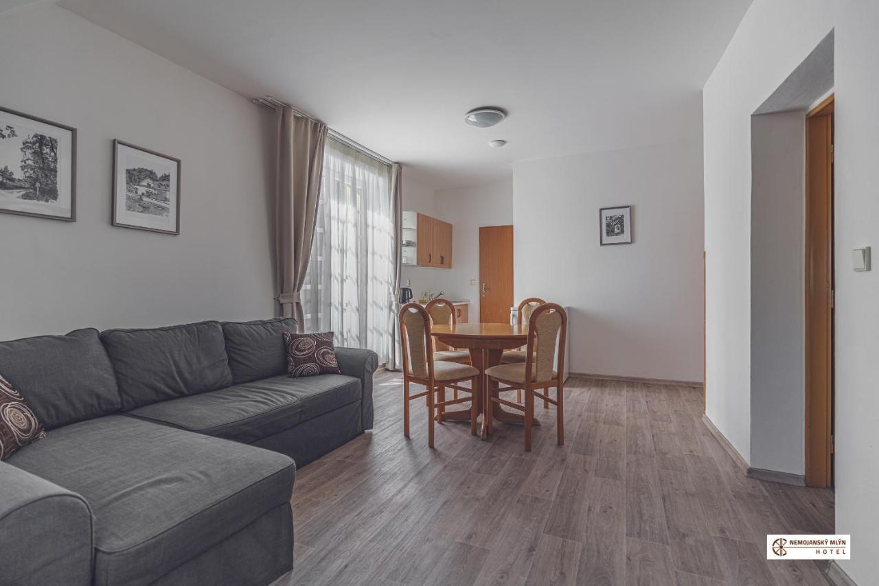 Hotel Nemojansky Mlyn Nemojany Buitenkant foto