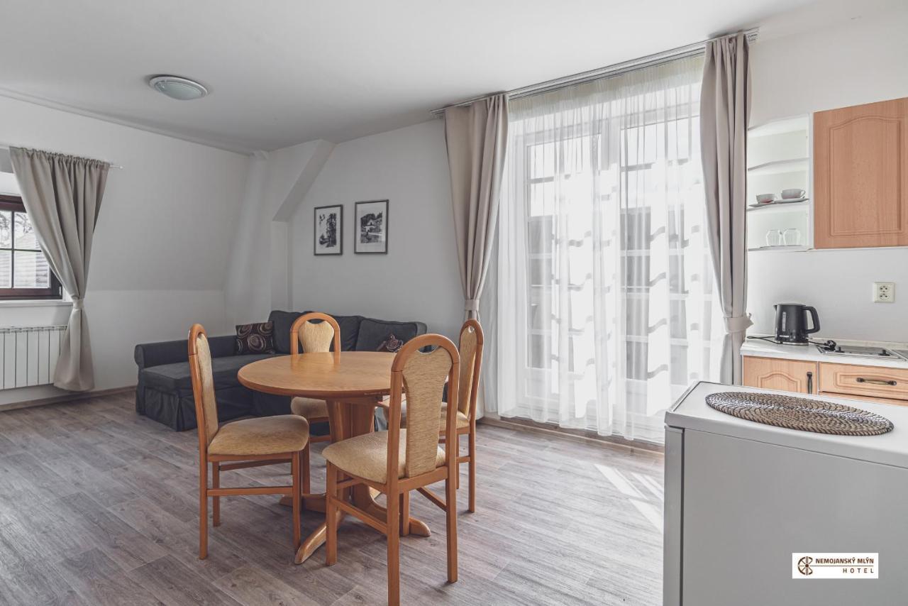 Hotel Nemojansky Mlyn Nemojany Buitenkant foto