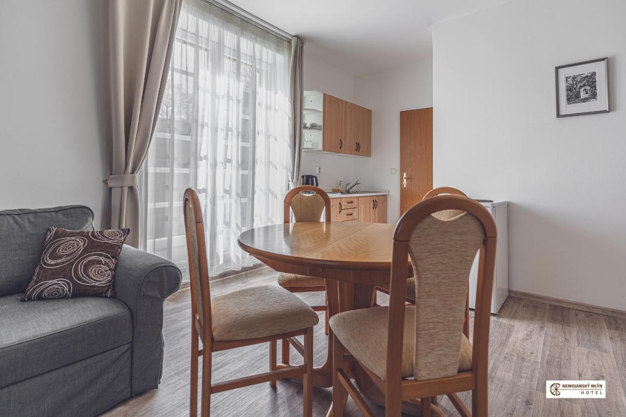Hotel Nemojansky Mlyn Nemojany Buitenkant foto